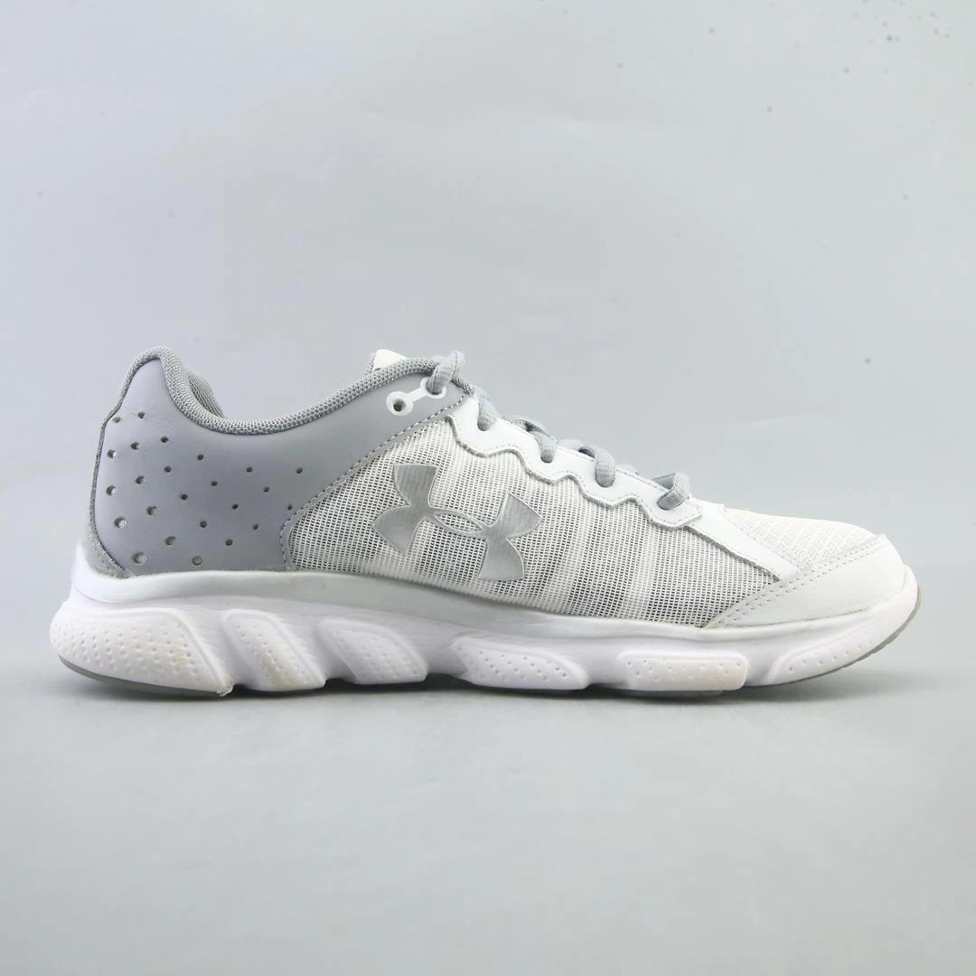 UNDER ARMOUR CHARGED ASSERT 6 Under Armour trainer close-ups