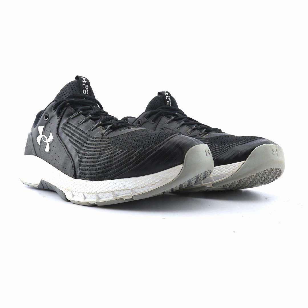 UNDER ARMOUR CHARGED COMMIT 3 Under Armour trainer close-ups