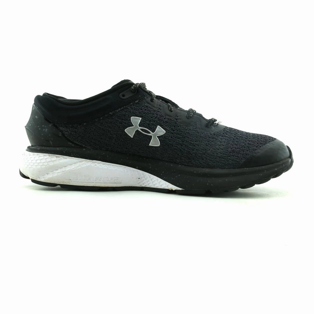 UNDER ARMOUR  CHARGED ESCAPE 3 Under Armour trainer close-ups