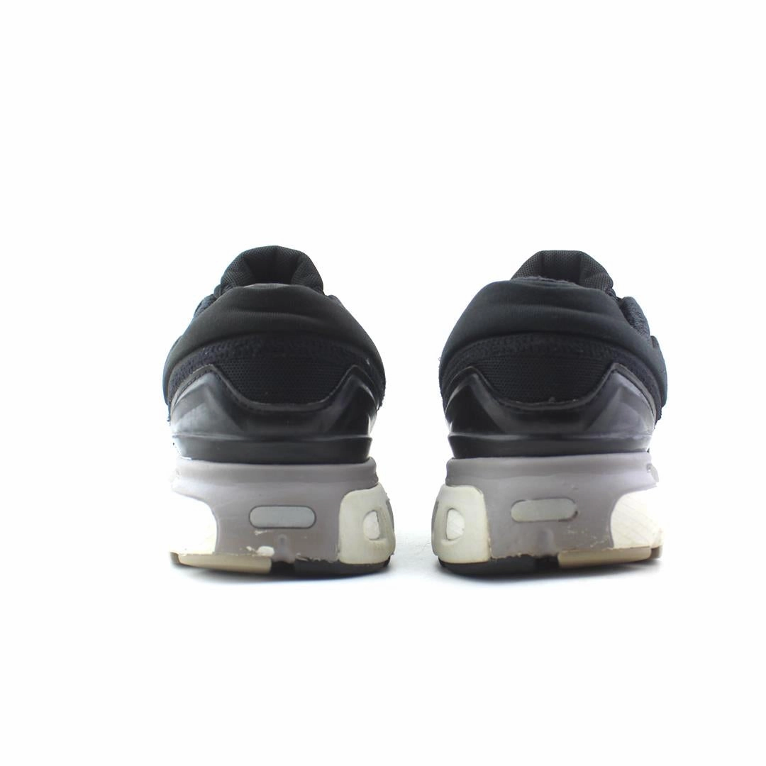 UNDER ARMOUR CHARGED EUROPA 2 Under Armour trainer close-ups