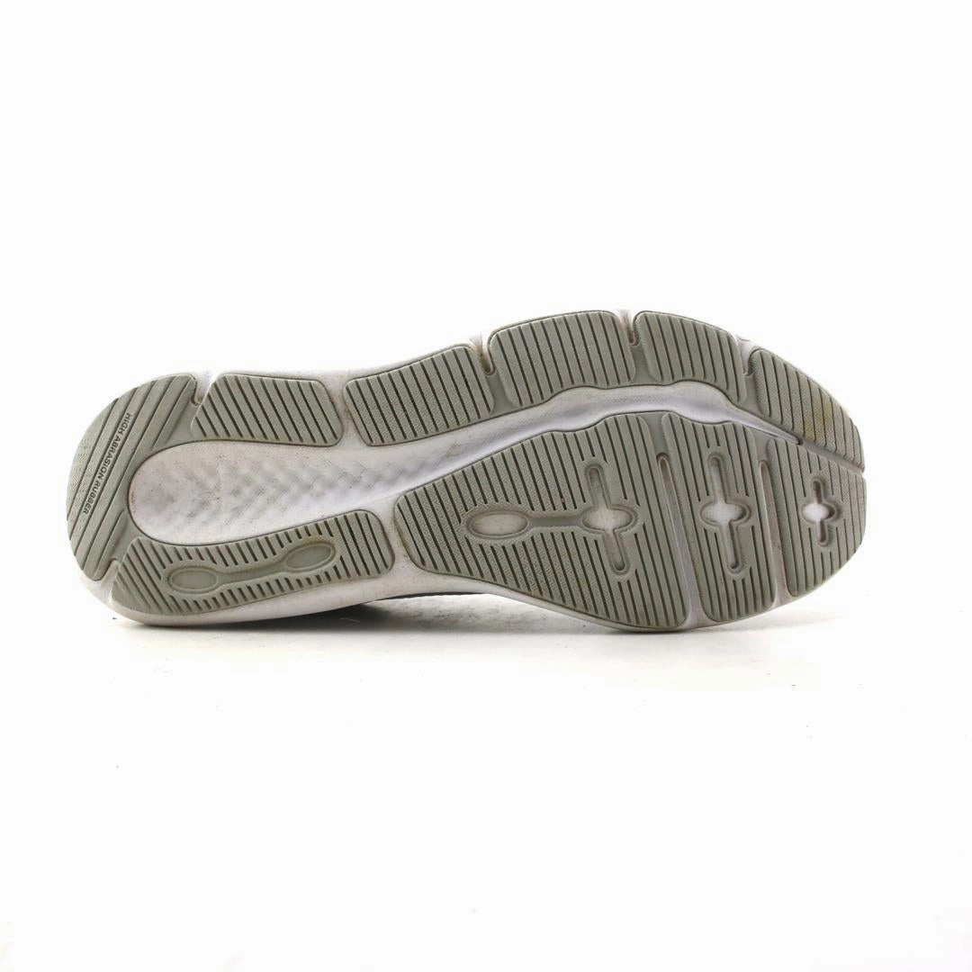 UNDER ARMOUR CHARGED PURSUIT 3 Under Armour trainer close-ups