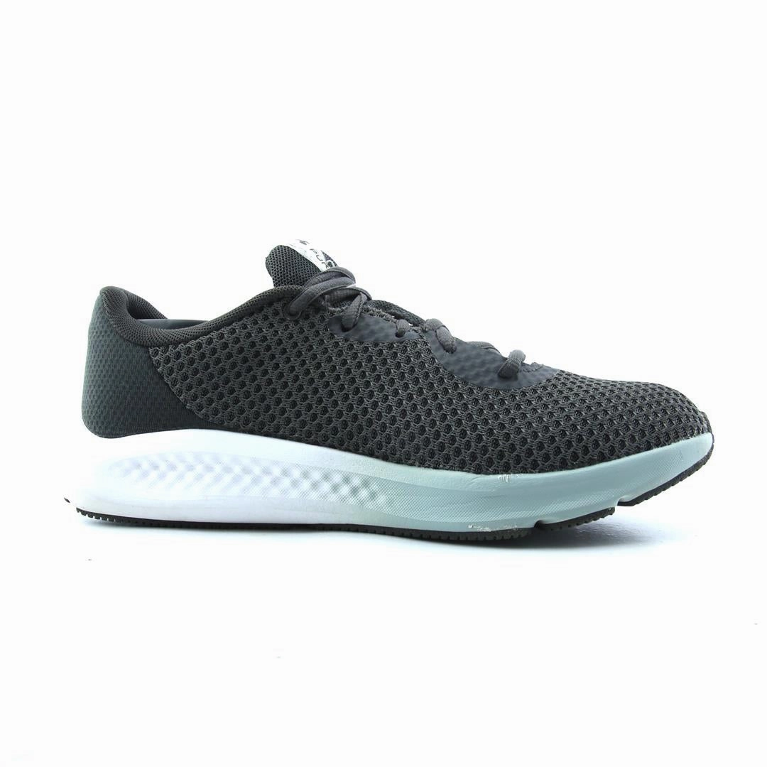 UNDER ARMOUR CHARGED PURSUIT 3 Under Armour trainer close-ups