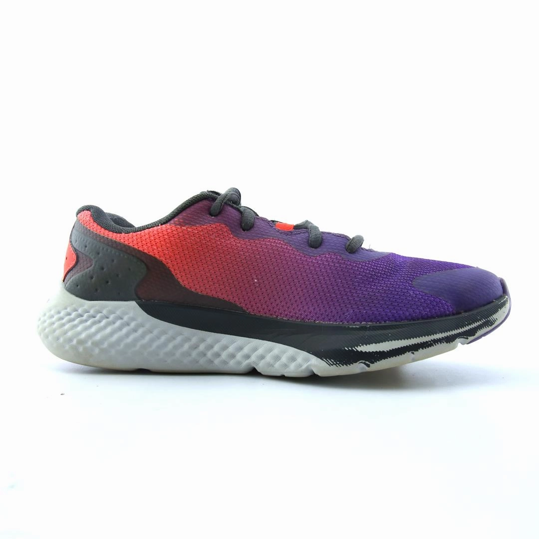 UNDER ARMOUR  CHARGED ROGUE 3 Under Armour trainer close-ups