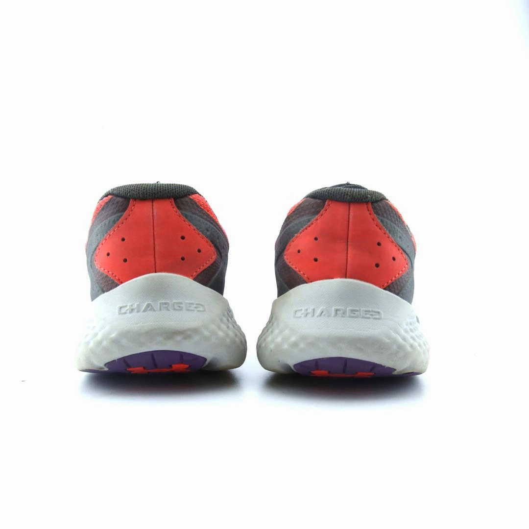 UNDER ARMOUR  CHARGED ROGUE 3 Under Armour trainer close-ups