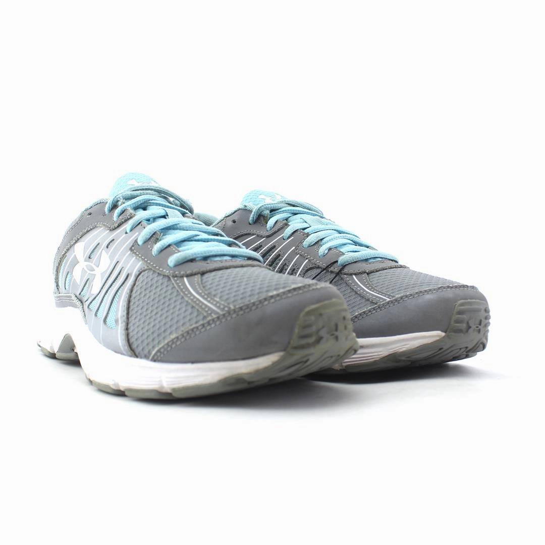 UNDER ARMOUR DASH RN Under Armour trainer close-ups