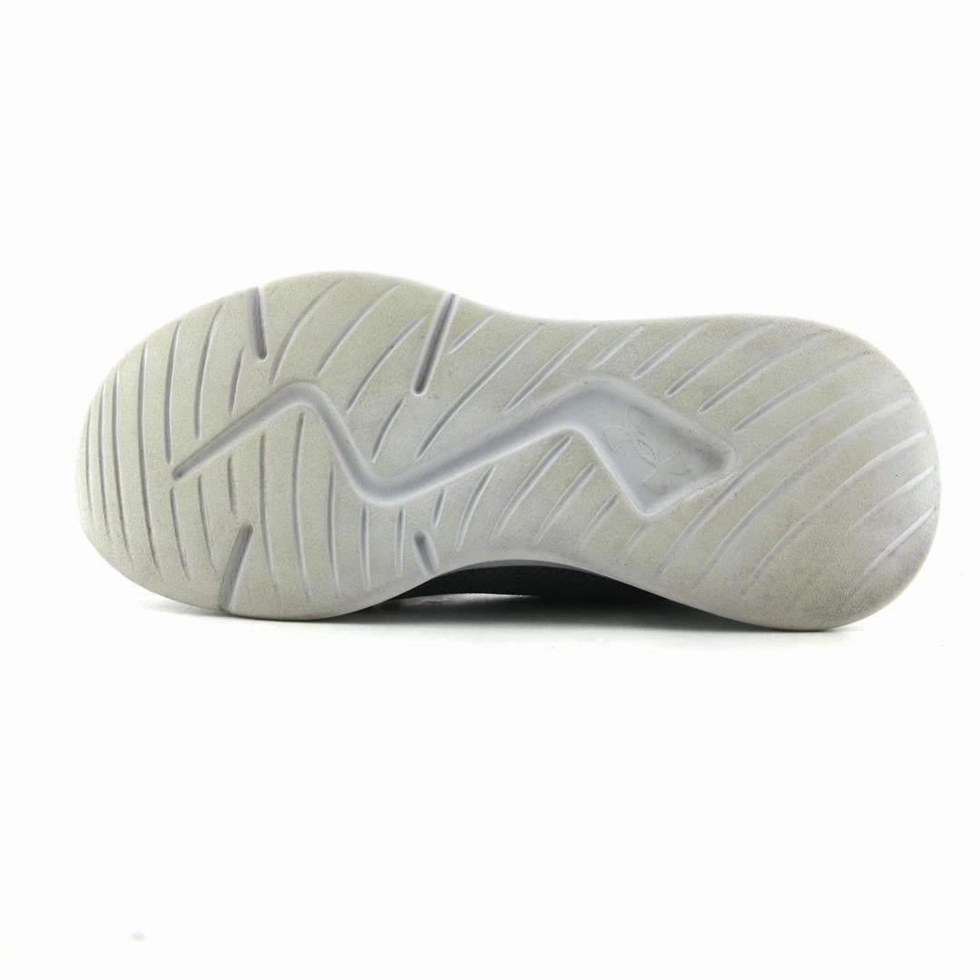 UNDER ARMOUR ESSENTIAL GS Under Armour trainer close-ups