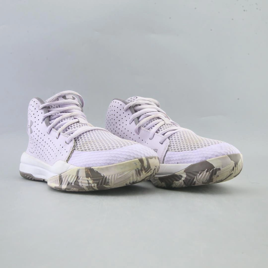 UNDER ARMOUR GS JET 2019 Under Armour trainer close-ups
