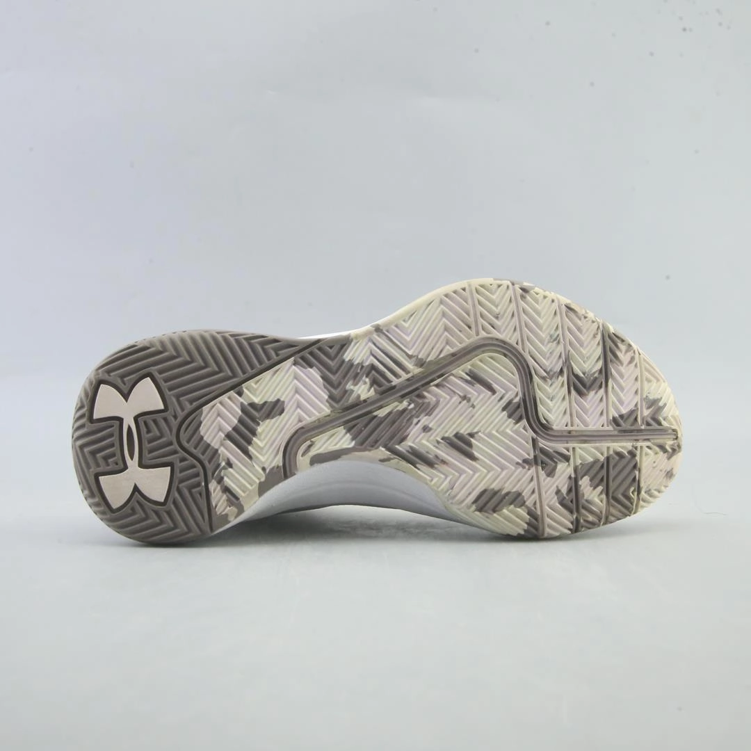 UNDER ARMOUR GS JET 2019 Under Armour trainer close-ups