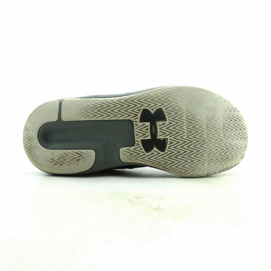 UNDER ARMOUR GS LOCKDOWN 5 Under Armour trainer close-ups