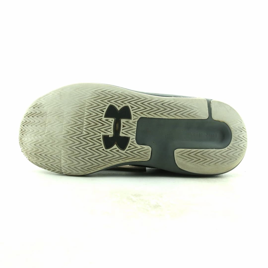 UNDER ARMOUR GS LOCKDOWN 5 Under Armour trainer close-ups