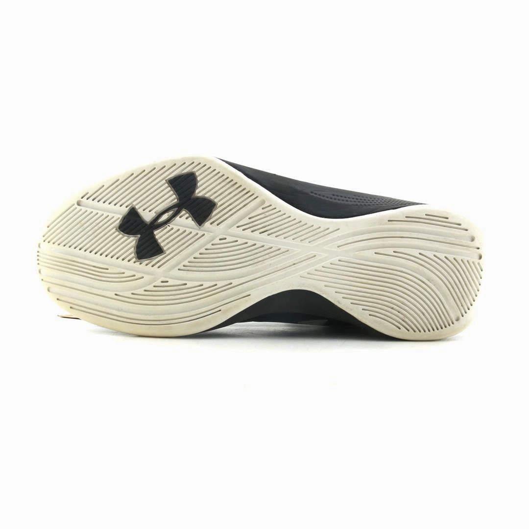 UNDER ARMOUR JET Under Armour trainer close-ups
