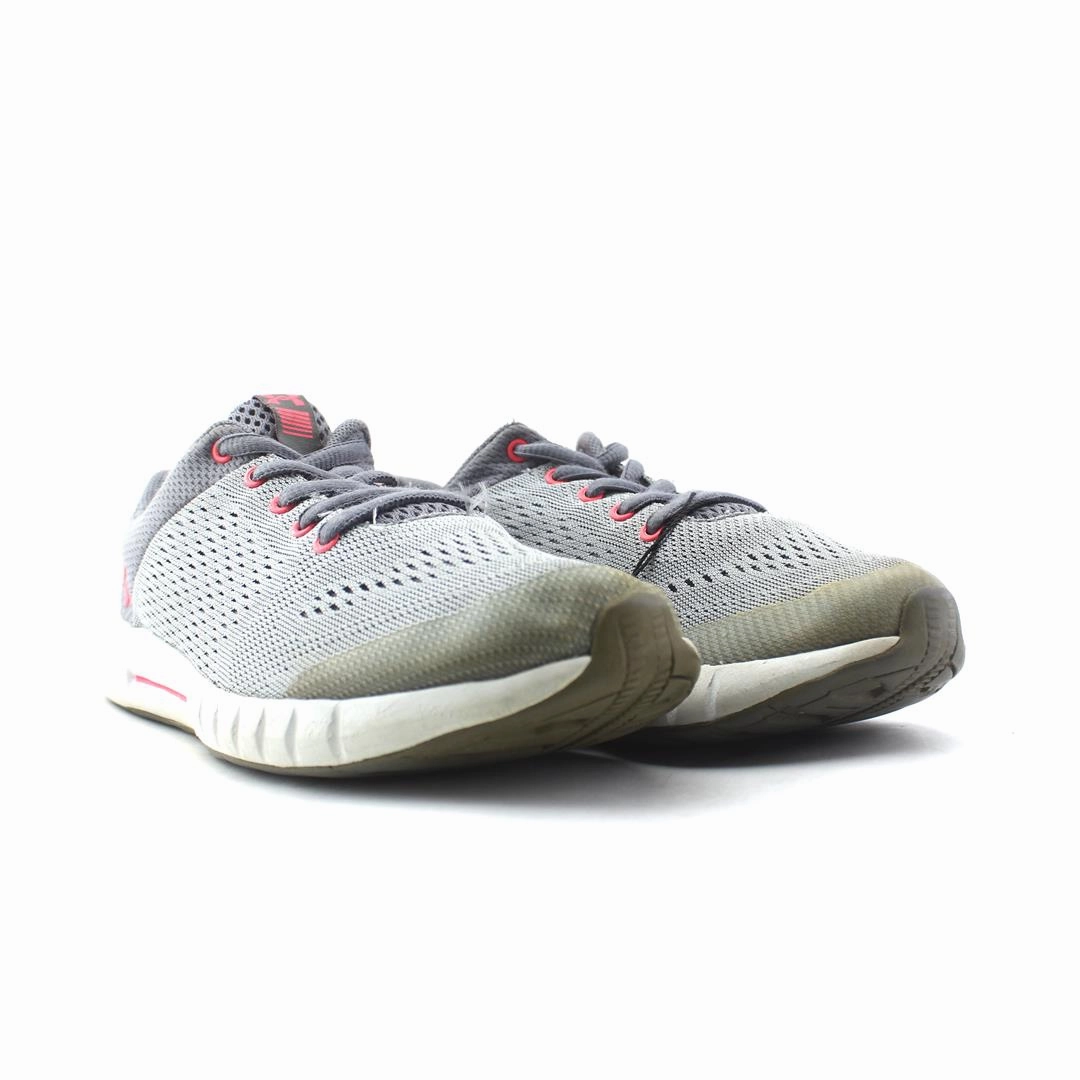 UNDER ARMOUR MICRO G  PURSUIT Under Armour trainer close-ups