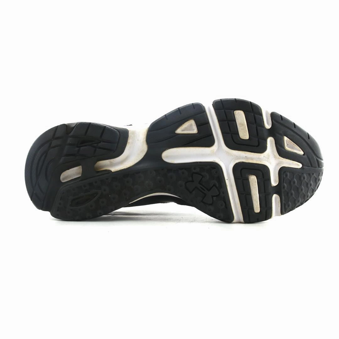 UNDER ARMOUR MICRO G Under Armour trainer close-ups