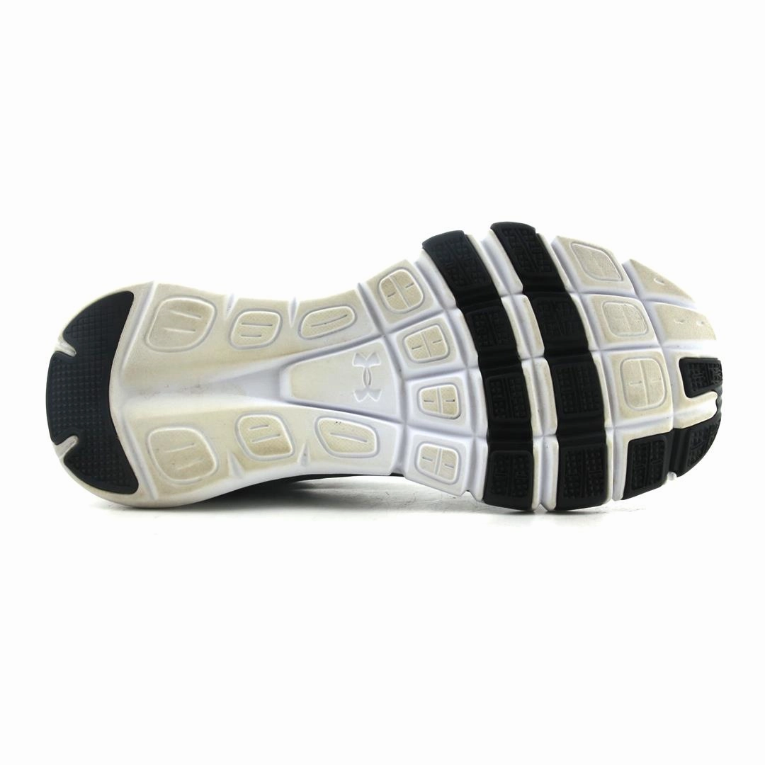 UNDER ARMOUR MICRO G Under Armour trainer close-ups