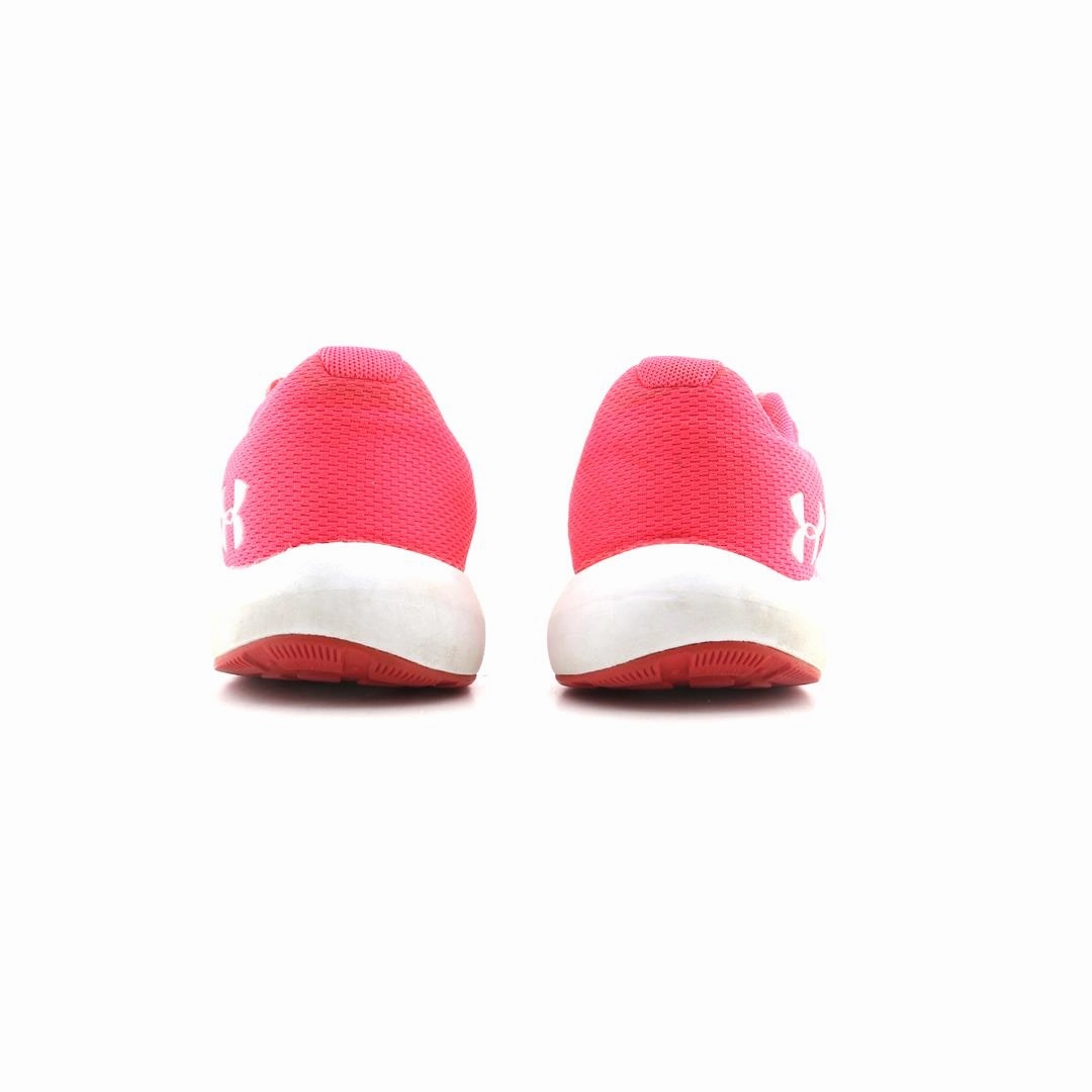 UNDER ARMOUR PURSUIT NG Under Armour trainer close-ups