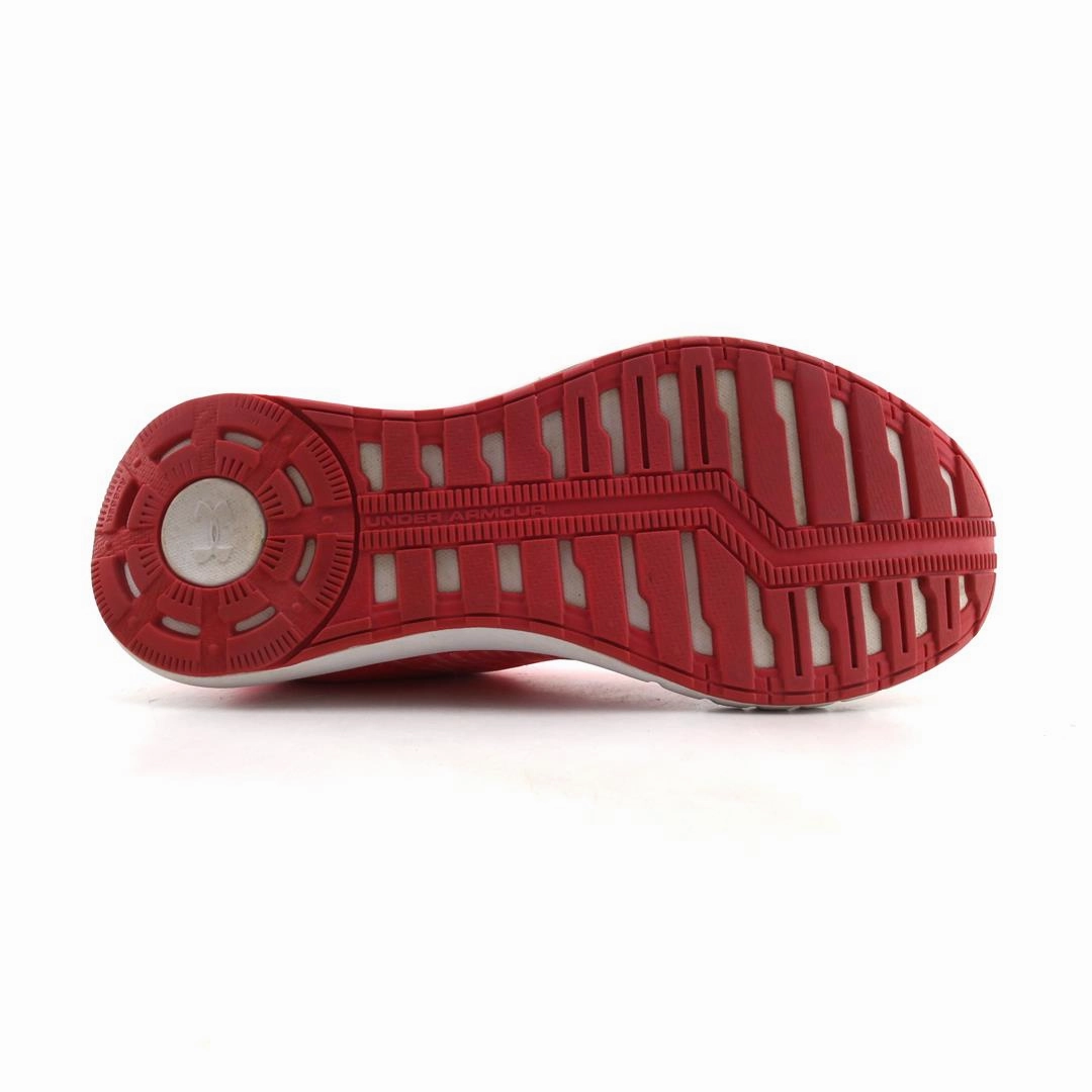 UNDER ARMOUR PURSUIT NG Under Armour trainer close-ups