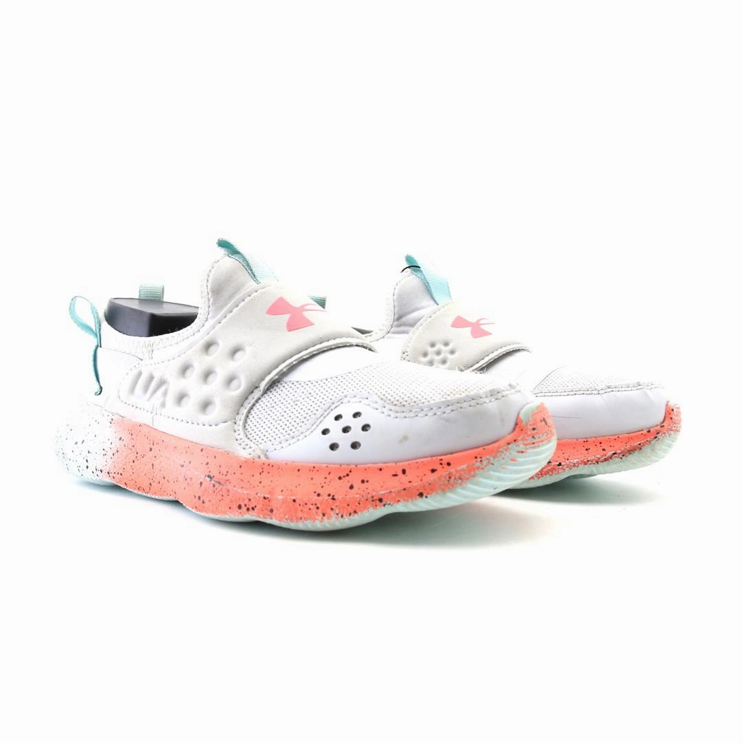 UNDER ARMOUR RUNPLAY FADE Under Armour trainer close-ups