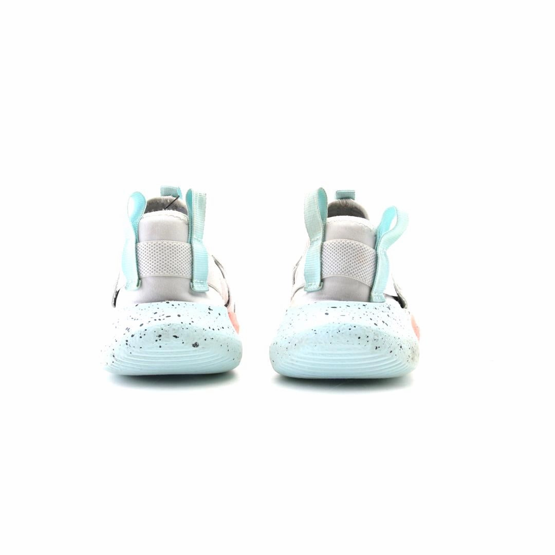 UNDER ARMOUR RUNPLAY FADE Under Armour trainer close-ups