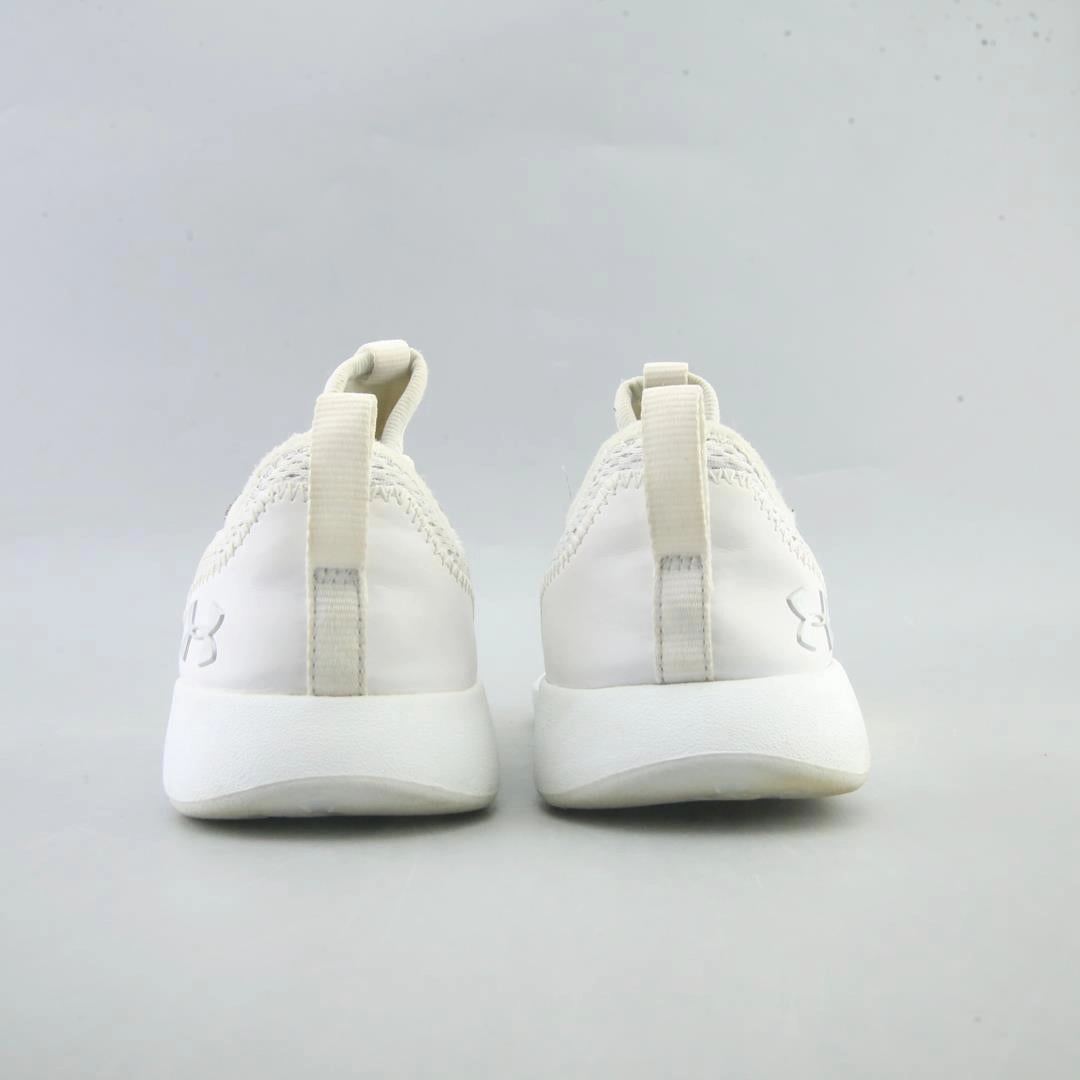 UNDER ARMOUR  SKYLAR 2 Under Armour trainer close-ups