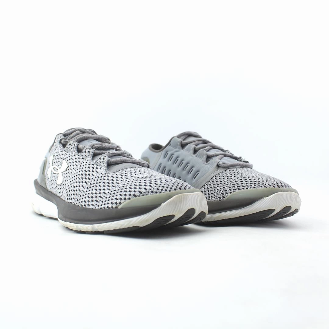 UNDER ARMOUR SPEEDFORM APOLLO 2 Under Armour trainer close-ups