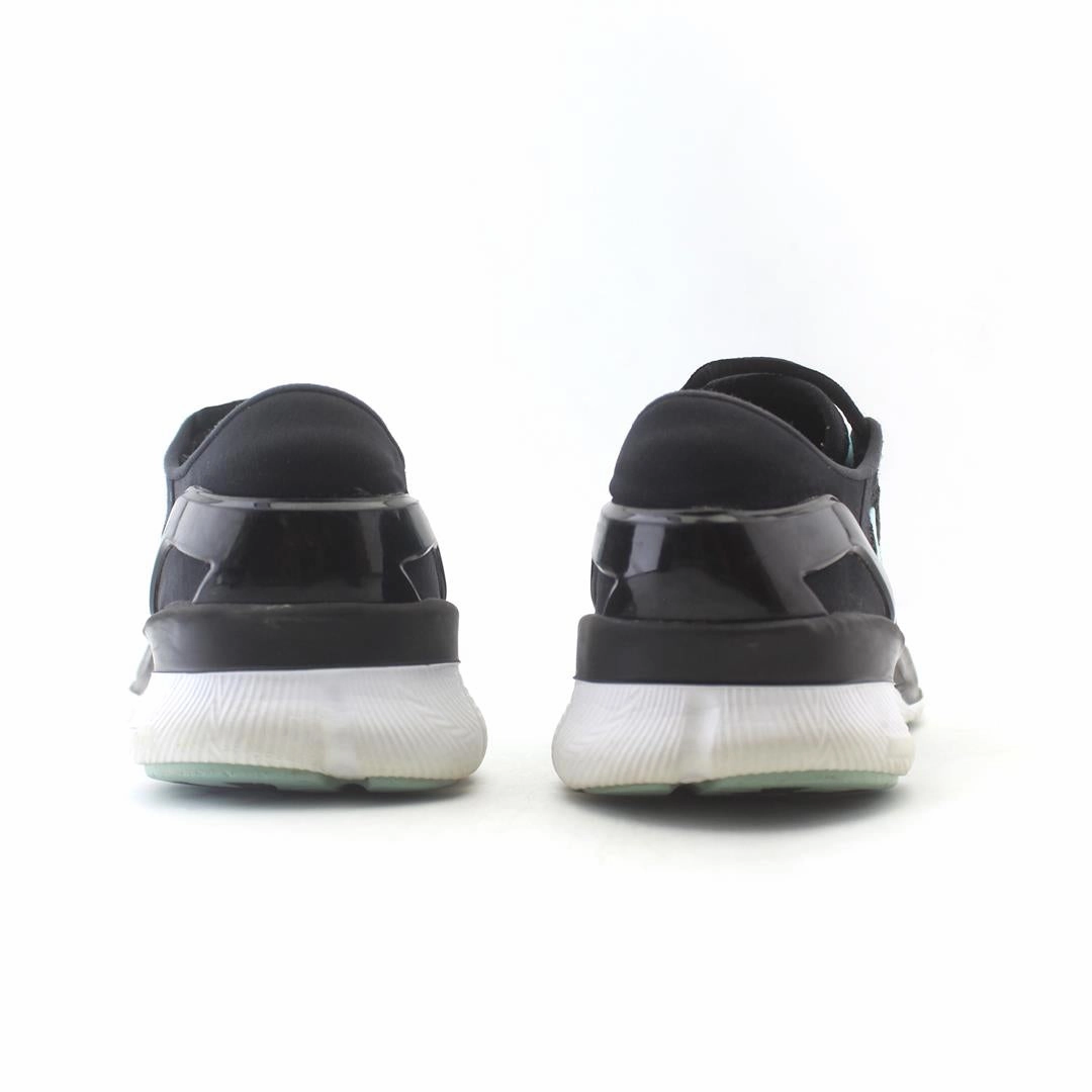 UNDER ARMOUR SPEEDFORM APOLLO 2 Under Armour trainer close-ups