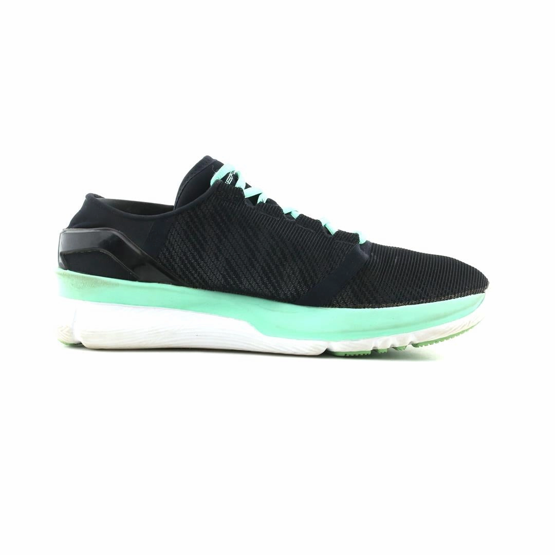 UNDER ARMOUR  SPEEDFORM APOLLO 2 Under Armour trainer close-ups