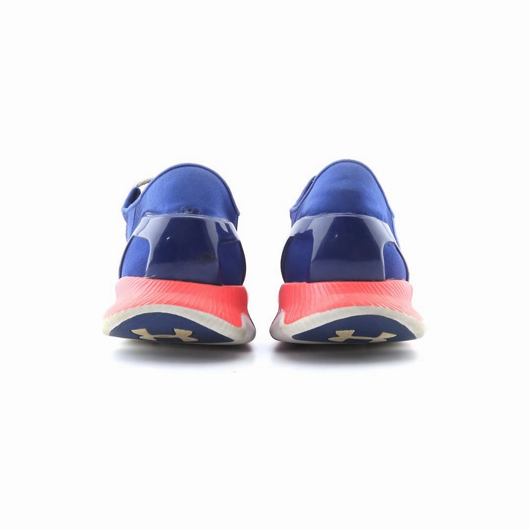 UNDER ARMOUR SPEEDFORM Under Armour trainer close-ups