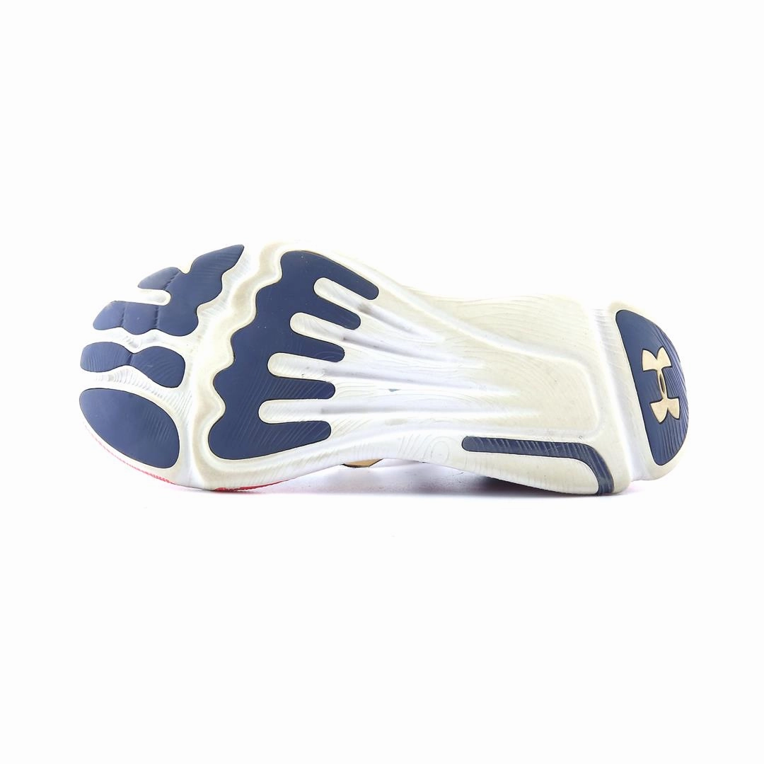 UNDER ARMOUR SPEEDFORM Under Armour trainer close-ups
