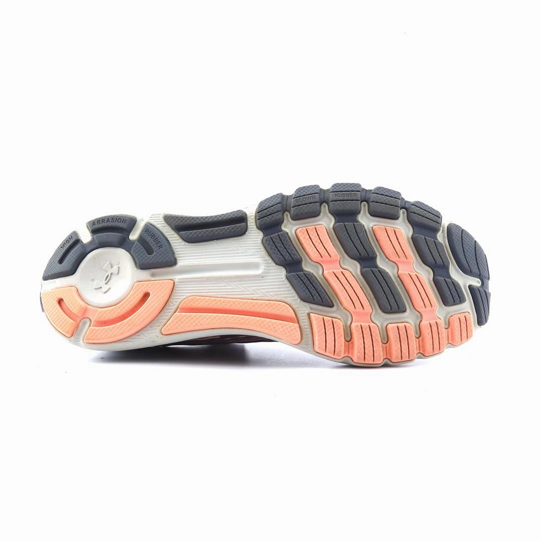 UNDER ARMOUR SPEEDFORM VELOCITI Under Armour trainer close-ups
