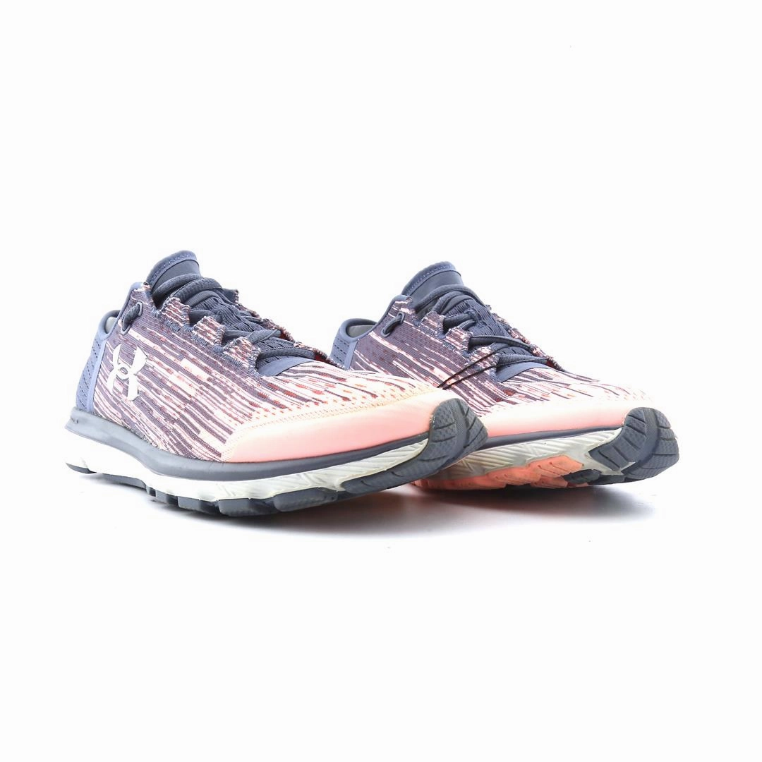 UNDER ARMOUR SPEEDFORM VELOCITI Under Armour trainer close-ups