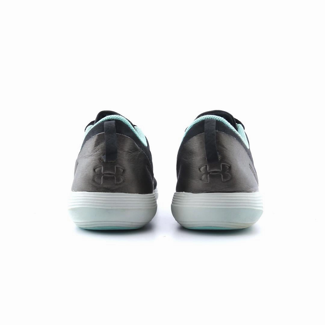 UNDER ARMOUR STREET PRECISION Under Armour trainer close-ups