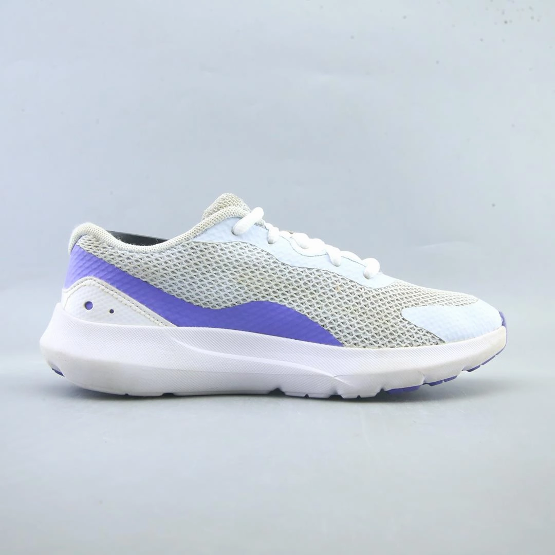 UNDER ARMOUR SURGE 3 Under Armour trainer close-ups