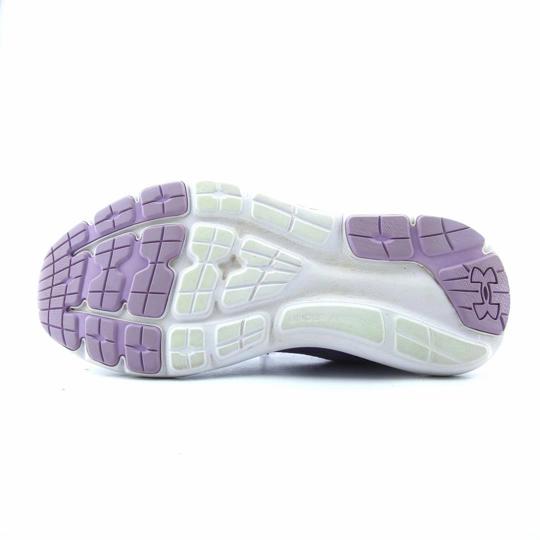 UNDER ARMOUR SURGE 3 Under Armour trainer close-ups