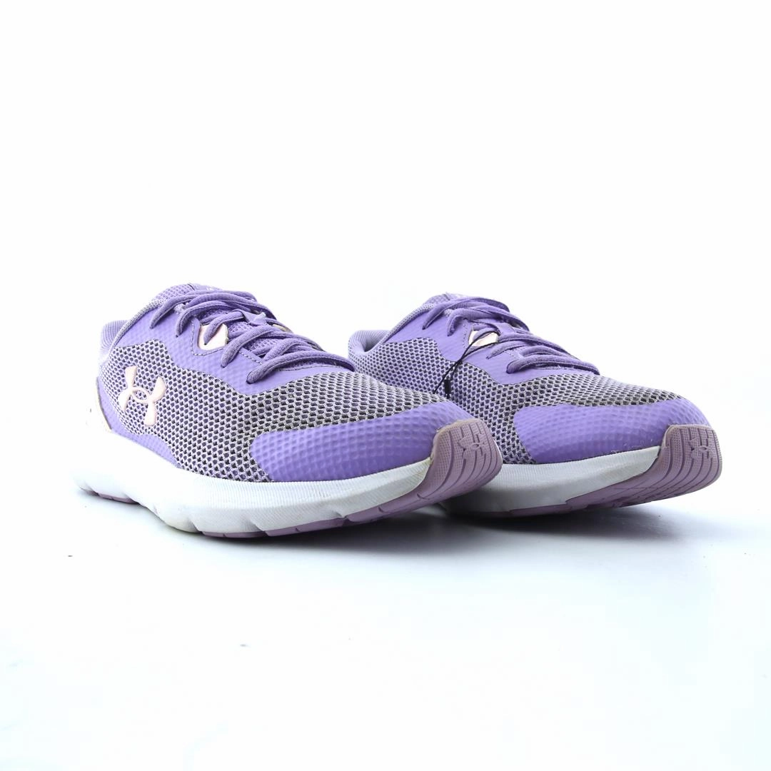 UNDER ARMOUR SURGE 3 Under Armour trainer close-ups