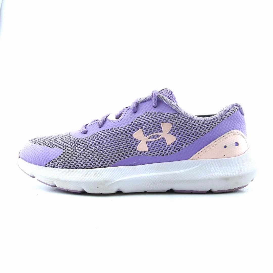 UNDER ARMOUR SURGE 3 Under Armour trainer close-ups
