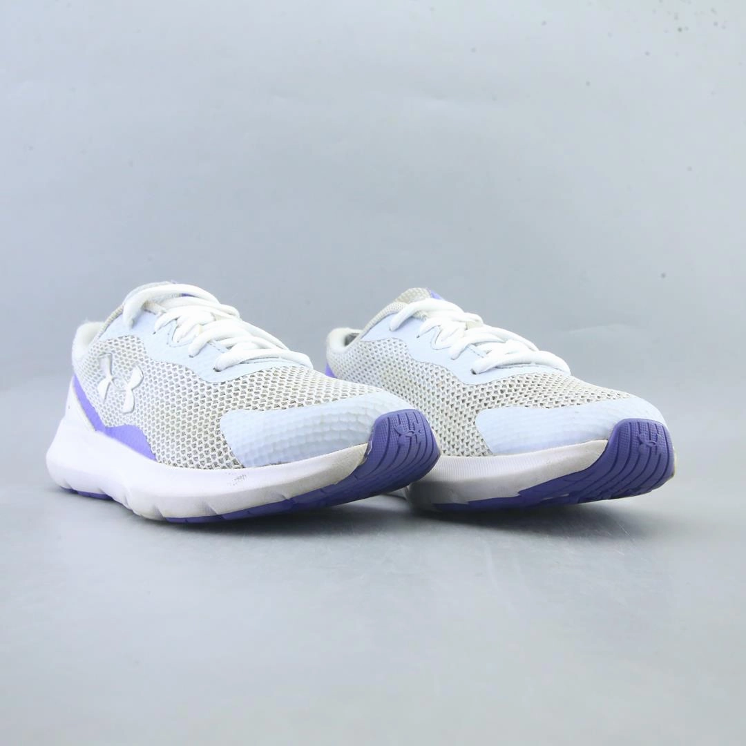 UNDER ARMOUR SURGE 3 Under Armour trainer close-ups