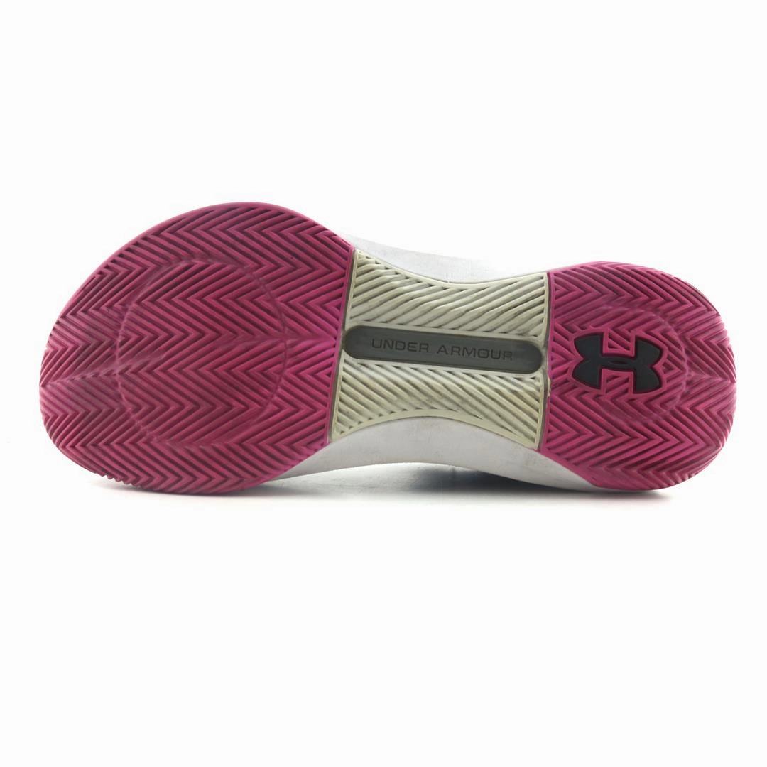 UNDER ARMOUR UA LIGHTNING 5 Under Armour trainer close-ups