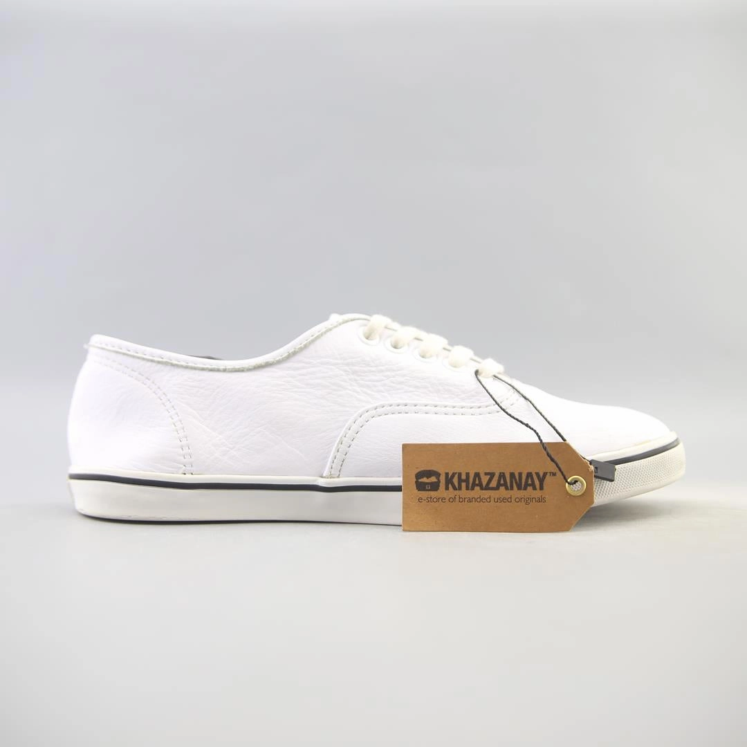 VANS AUTHENTIC Vans casual shoe snapshots