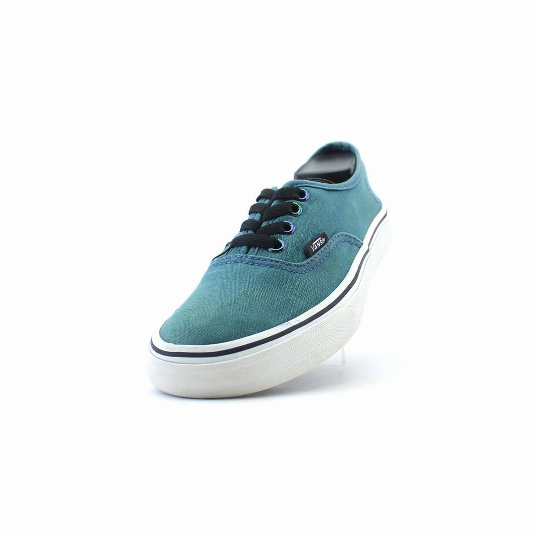 VANS AUTHENTIC Vans casual shoe snapshots