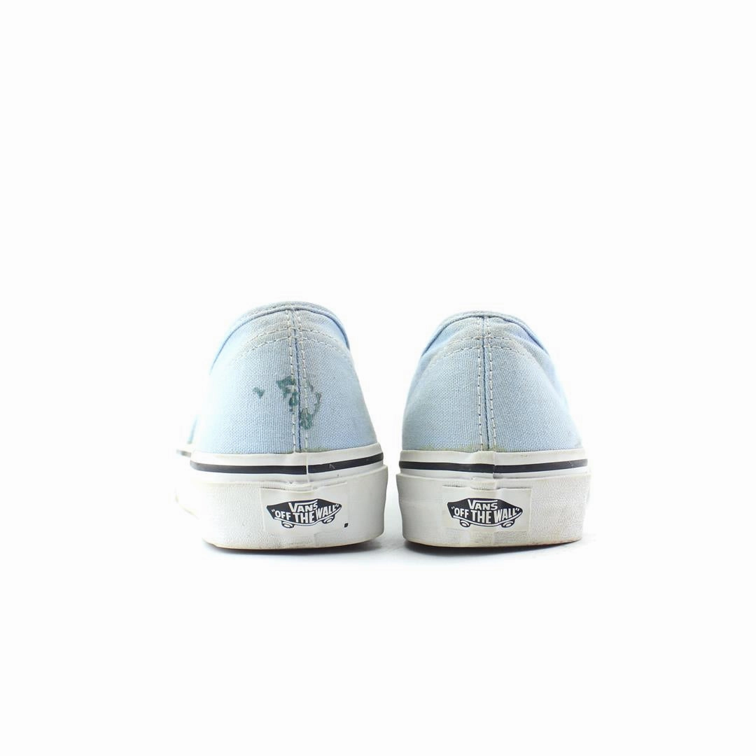 VANS AUTHENTIC Vans casual shoe snapshots