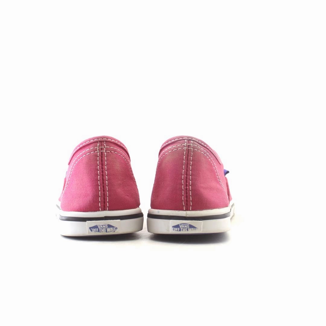 VANS AUTHENTIC Vans casual shoe snapshots