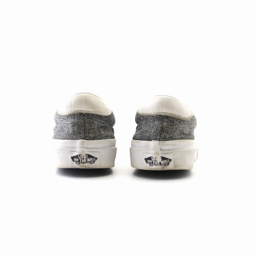 VANS AUTHENTIC Vans casual shoe snapshots