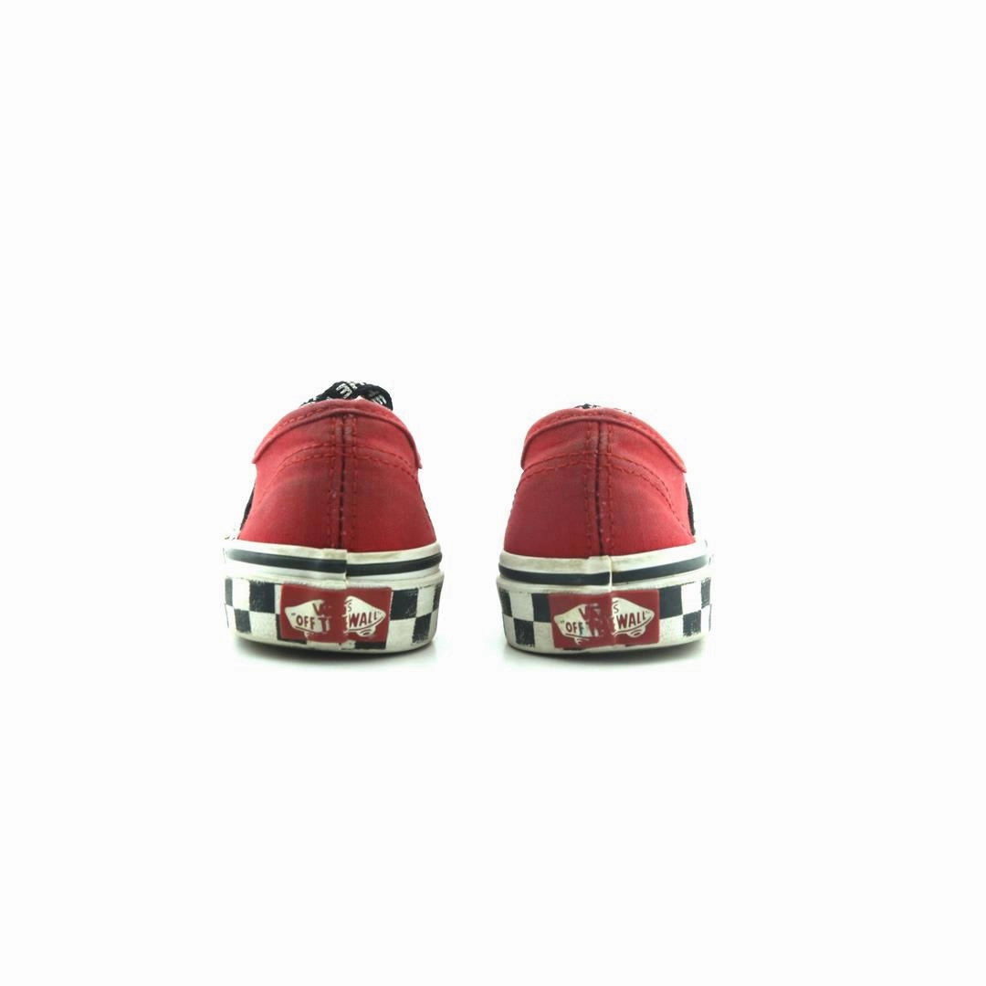 VANS AUTHENTIC Vans skate shoe imagery