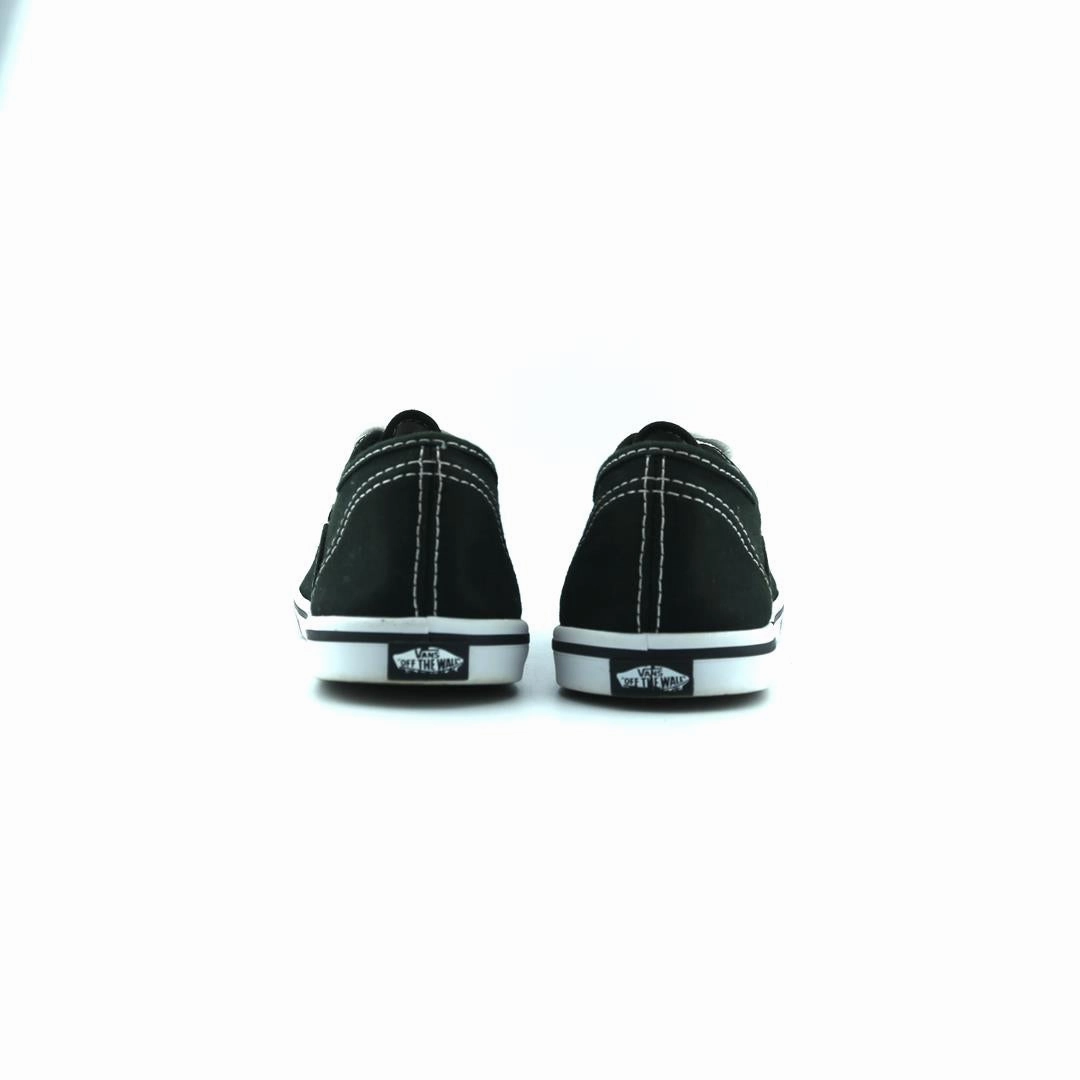 VANS AUTHENTIC Vans skate shoe imagery