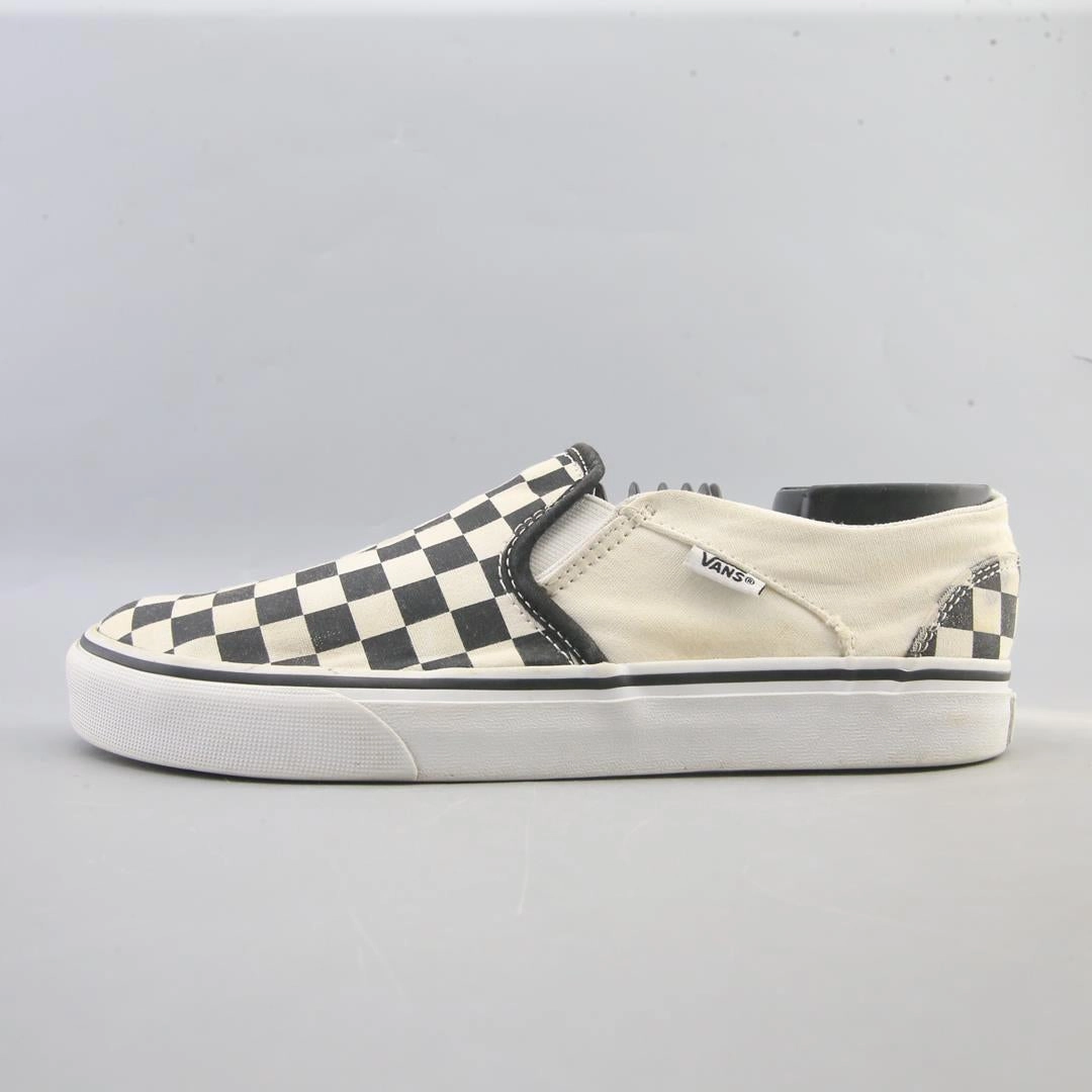 VANS CLASSIC  CHECKERBOARD Vans retro-inspired footwear styles