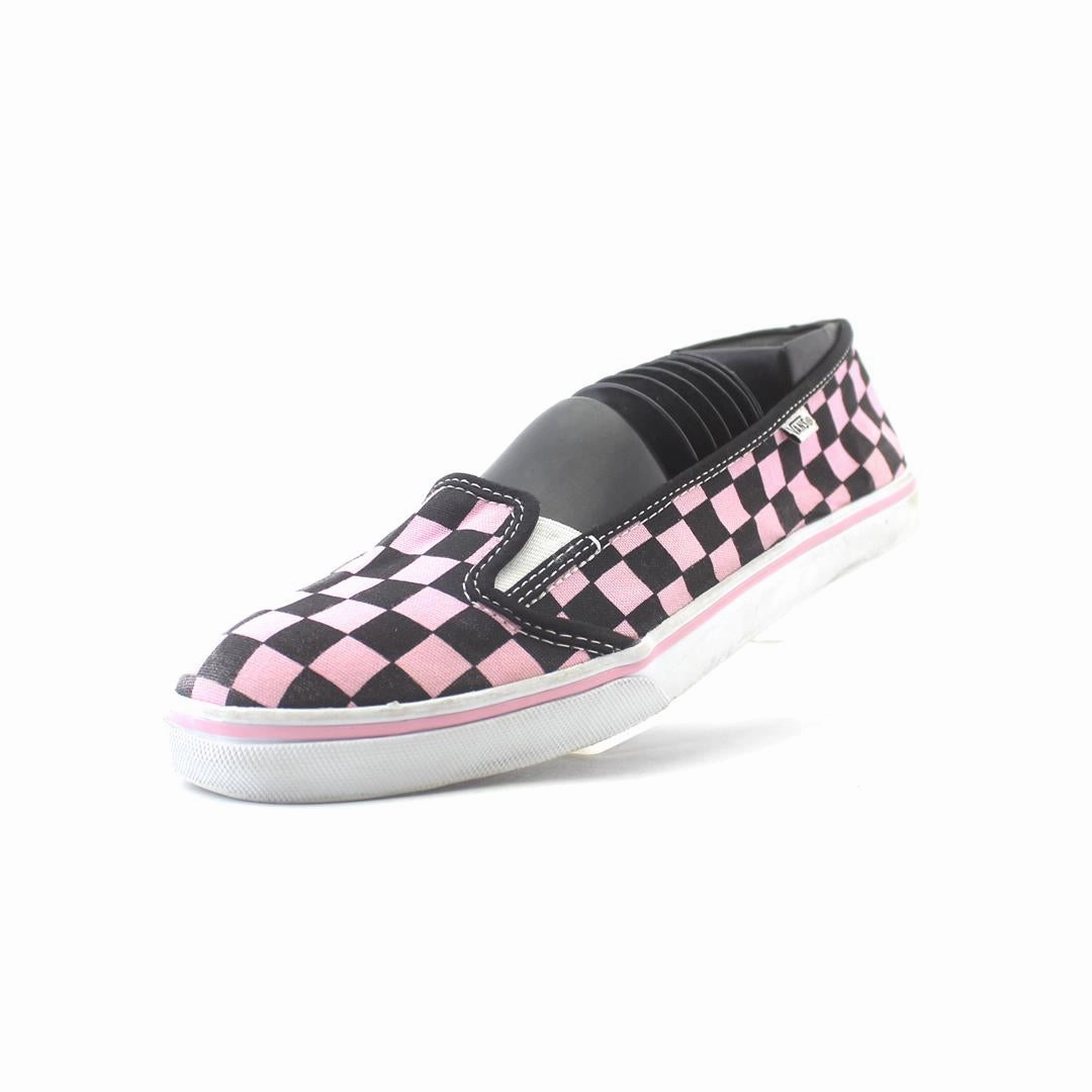VANS CLASSIC CHECKERBOARD Vans casual shoe snapshots