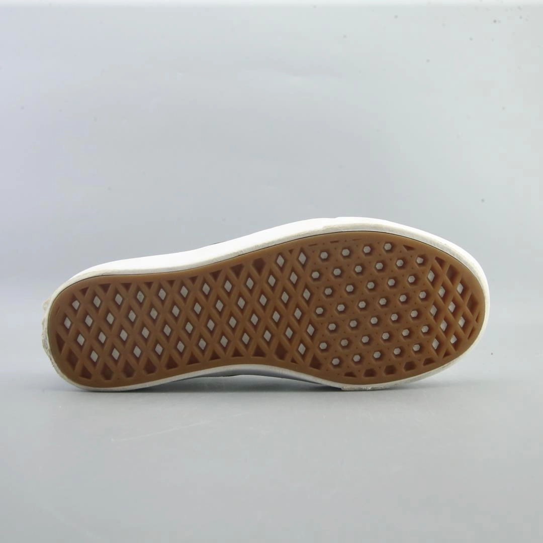 VANS CLASSIC CHECKERBOARD Vans casual shoe snapshots