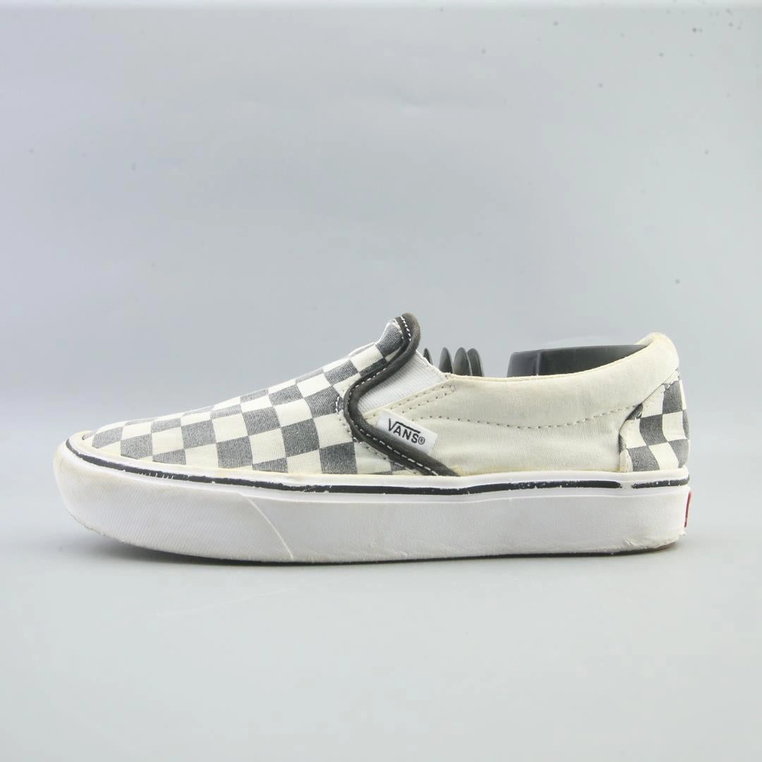 VANS CLASSIC CHECKERBOARD Vans retro-inspired footwear styles