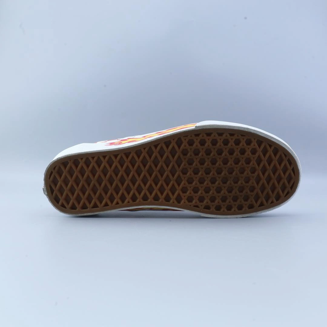 VANS CLASSIC CHECKERBOARD Vans skate shoe imagery