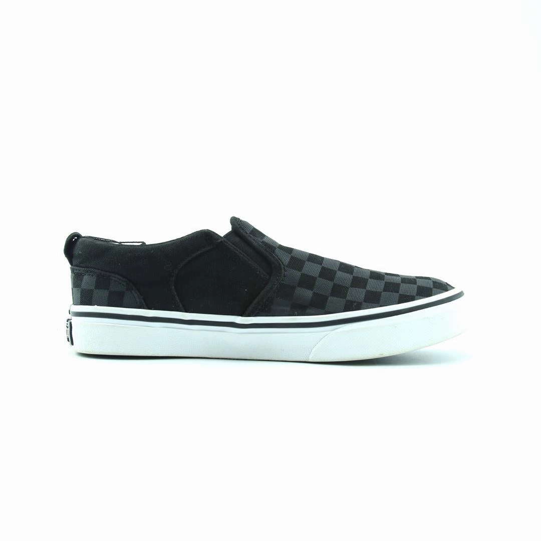 VANS CLASSIC CHECKERBOARD Vans skate shoe imagery